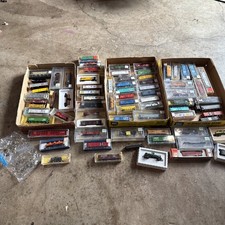 N Scale Rolling Lot 75 Pieces Rolling Stock Trains