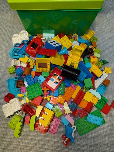 Lego Duplo Joblot Lot Multicolore Divers Blocs Briques Véhicules avec Rangement - Photo 2/5