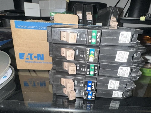 Eaton Type CH, CHFAFGF120PN Dual Purpose CAF/GF Single Pole Breaker 20A