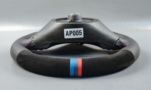 BMW 1 SERIES & 3 SERIES 2006 2013 FLAT BOTTOM M SPORTS LEATHER STEERING WHEEL - Picture 16 of 19