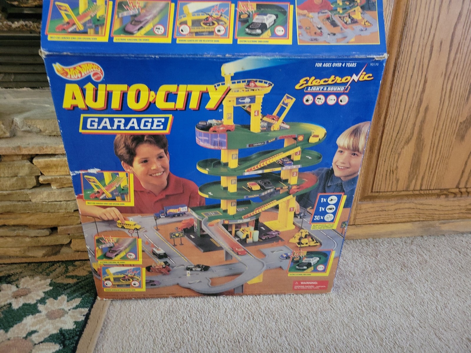 Vintage 1995 Mattel Hot Wheels Auto City Garage #93170   Play Set