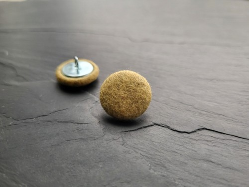 Felt Buttons 100% wool in Grey & Cream Colours in sizes 14, 19, 23, 25 or 31mm - Picture 14 of 15