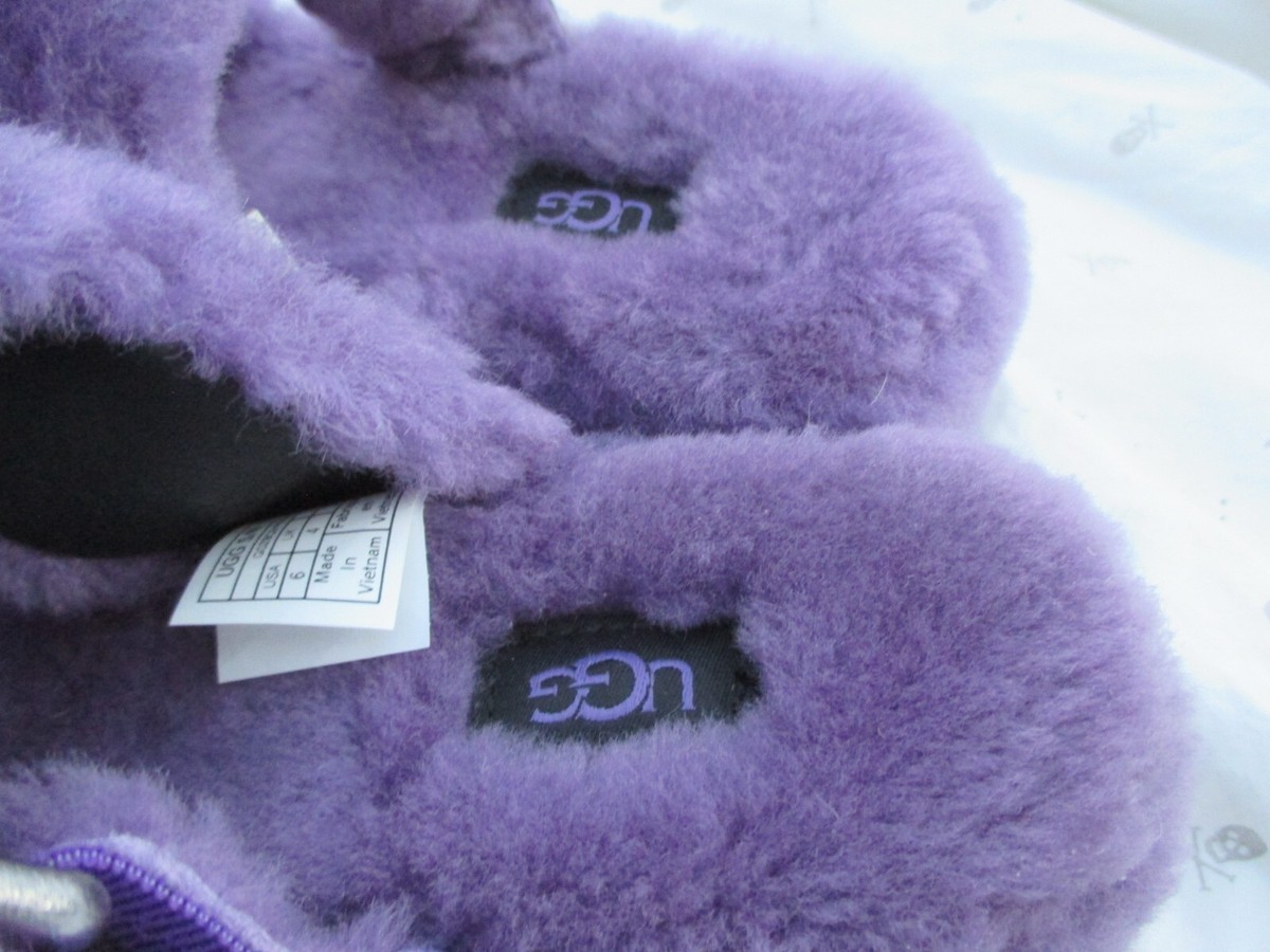 Ugg Fuzz YEAH Shoes 6 Purple Sheepskin Sandals Buckle Slides