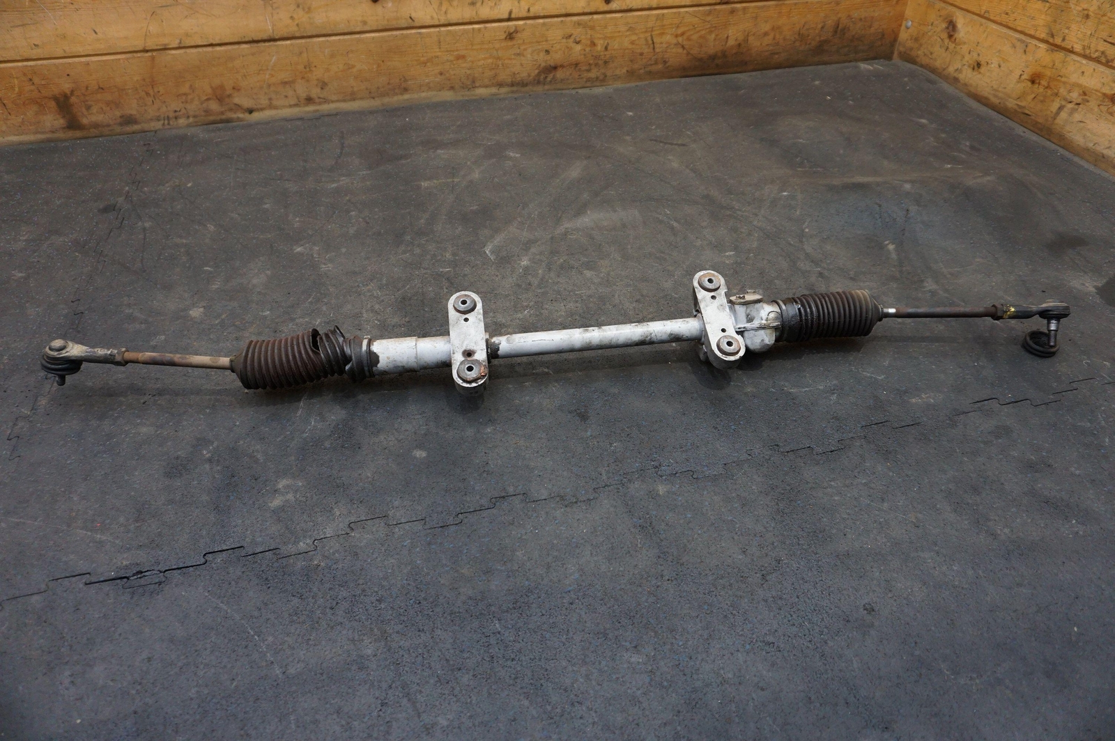 Steering Gear Rack & Pinion Assembly OEM 108841 Ferrari 308 Gtsi 1980 *Note*