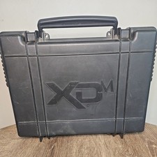 Pistola Springfield Armory XDM 45 Estuche rígido de plástico negro con inserto de espuma + 1 artículo