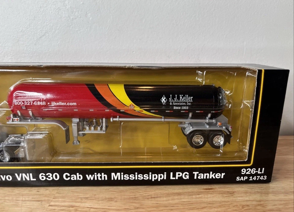 DCP 1:64 JJ Keller Volvo VNL 630 Cab With Mississippi LPG Tanker - Image 3 of 4