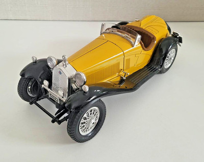 ALFA ROMEO - 2300 SPIDER - 1932 - Bburago - OLDTIMER - 1:18 - sandgelb-schwarz