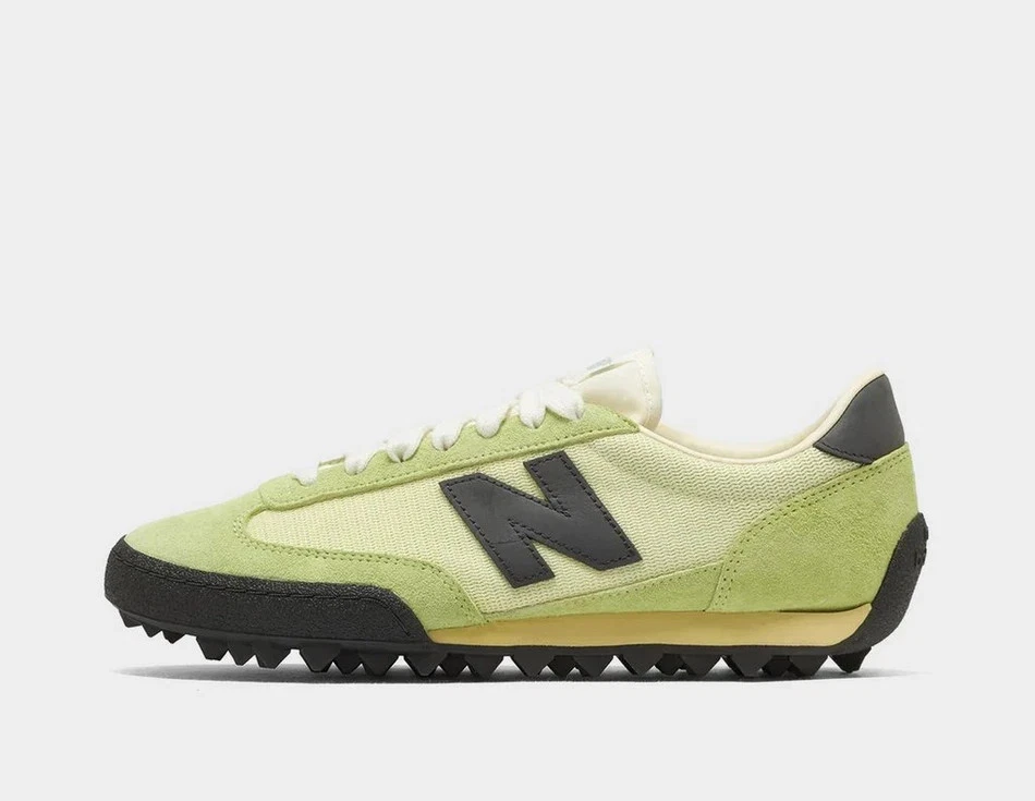 New Balance Gator Run in Green Men's Shoes