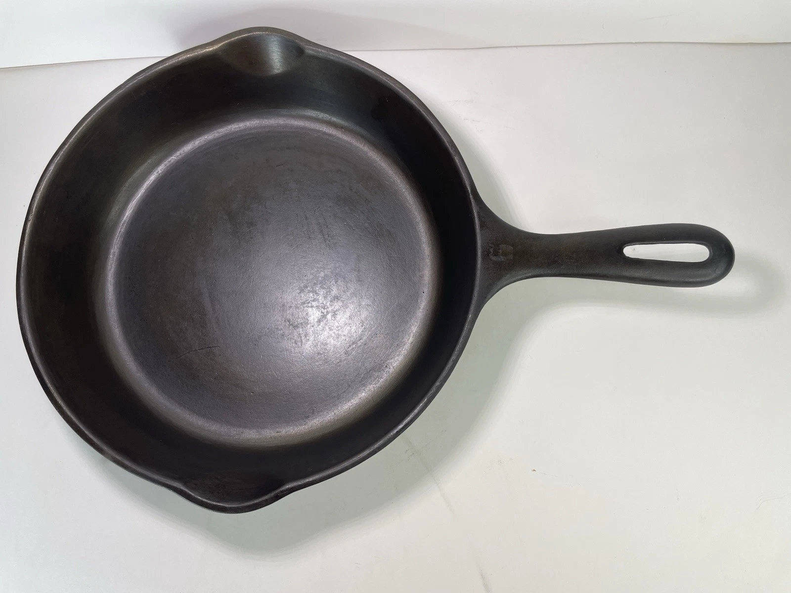 Vintage Cast Iron Skillet, #6 C WAGNER WARE (Unmarked) (c. pre 1960s) RESTORED
