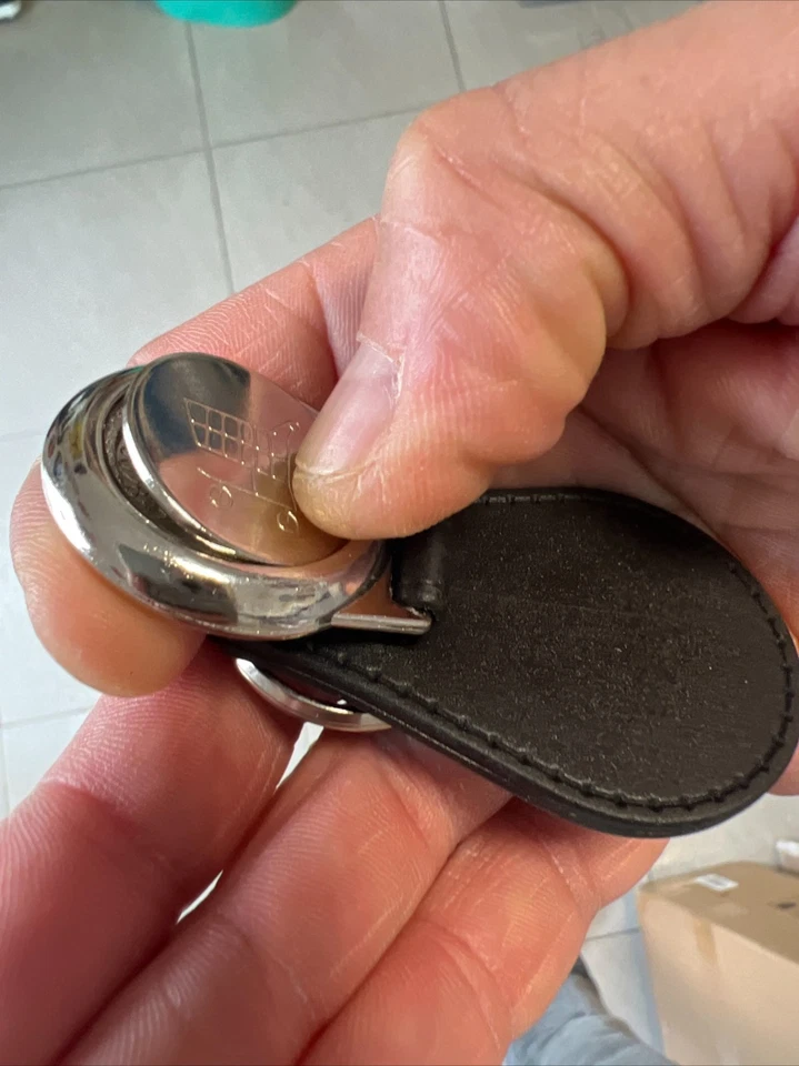 Porte-clés Lancia en simili cuir synthétique avec jeton de caddie - Photo 2/4