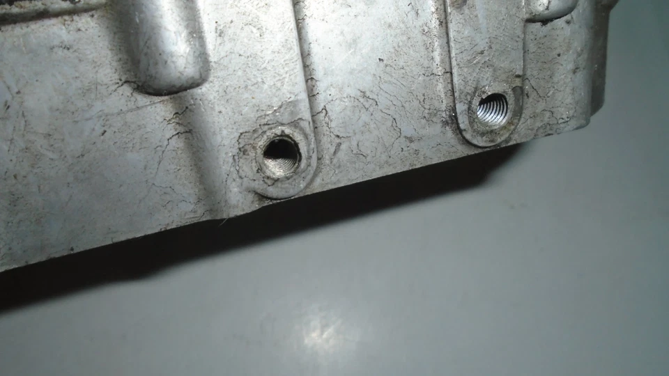 Cárter motor medio lado derecho Honda C100 CA100 C105 Cub C 100 105 CA Foto 3 de 3