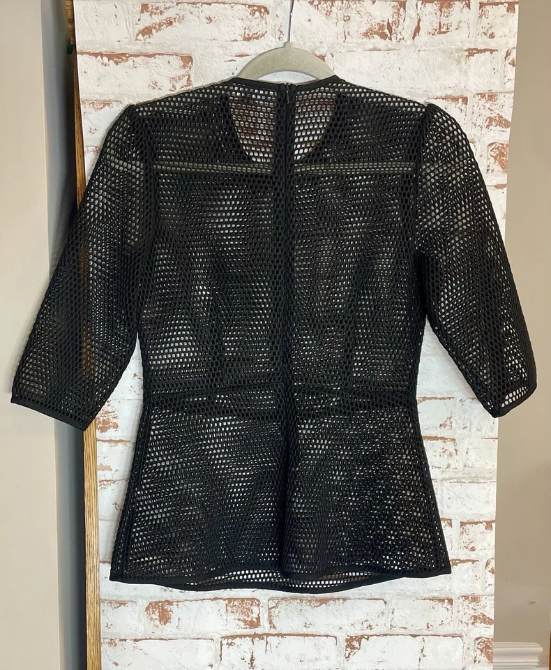 Elegante Top de Malla Negra Estructurada Gracia con Detalle de Inserción de Joyas Talla M Foto 2 de 3