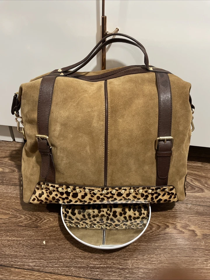 Bolso de mano Vince Camuto para mujer de cuero con estampado de guepardo estampado animal caramelo Foto 2 de 4