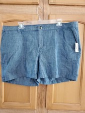 Amazon Essentials Women's Chino Shorts Size 18