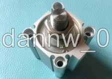 1PC New In Box SMC CQ2B63-15D