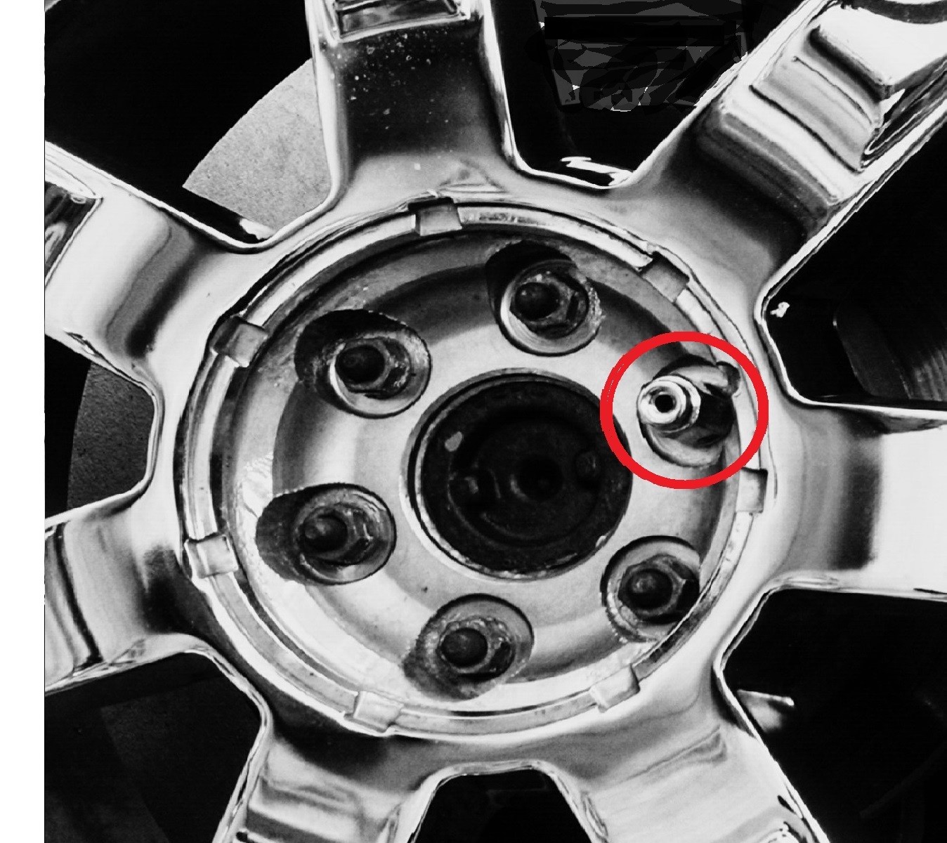 Cadillac Escalade 20072014 Center Cap Locks fits 7 spoke