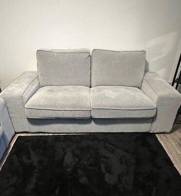 So gut wie ungenutztes IKEA KIVIK Couchstück zu verkaufen