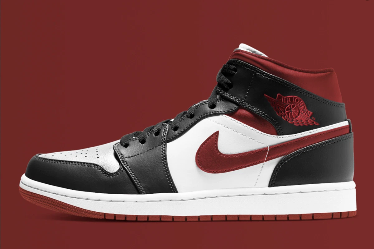 Metallic red deals jordan 1