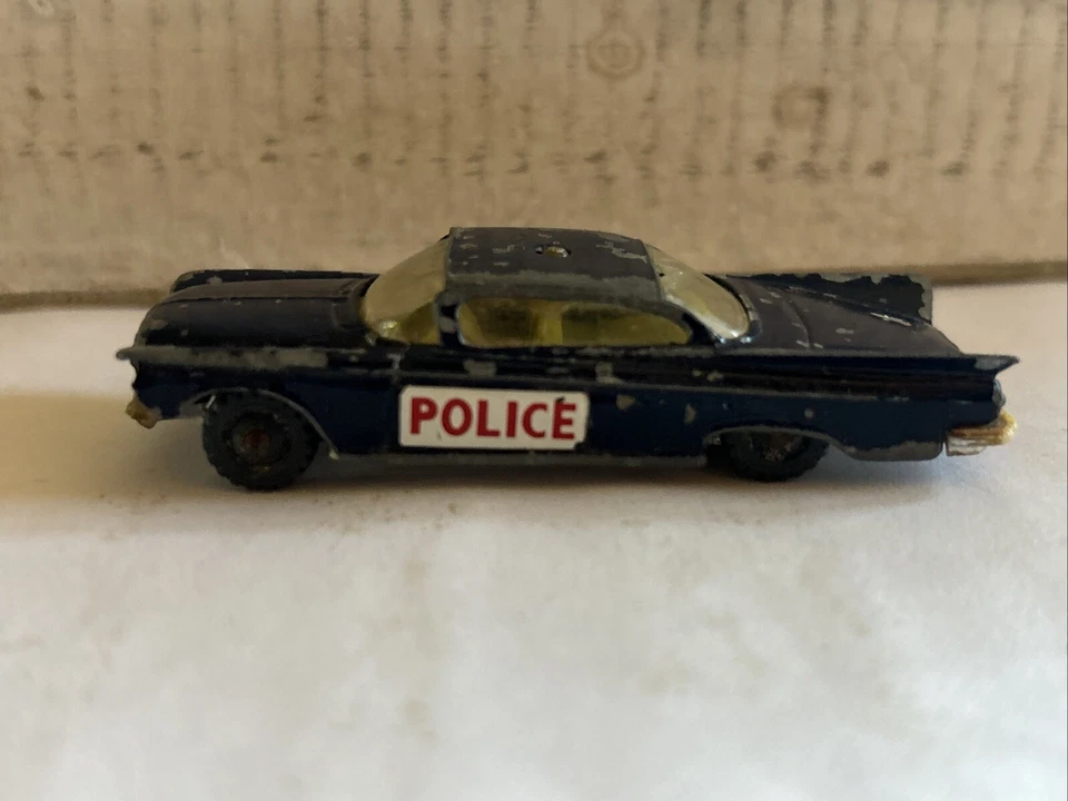 Coche patrulla de policía Husky Models Buick Electra Foto 3 de 4