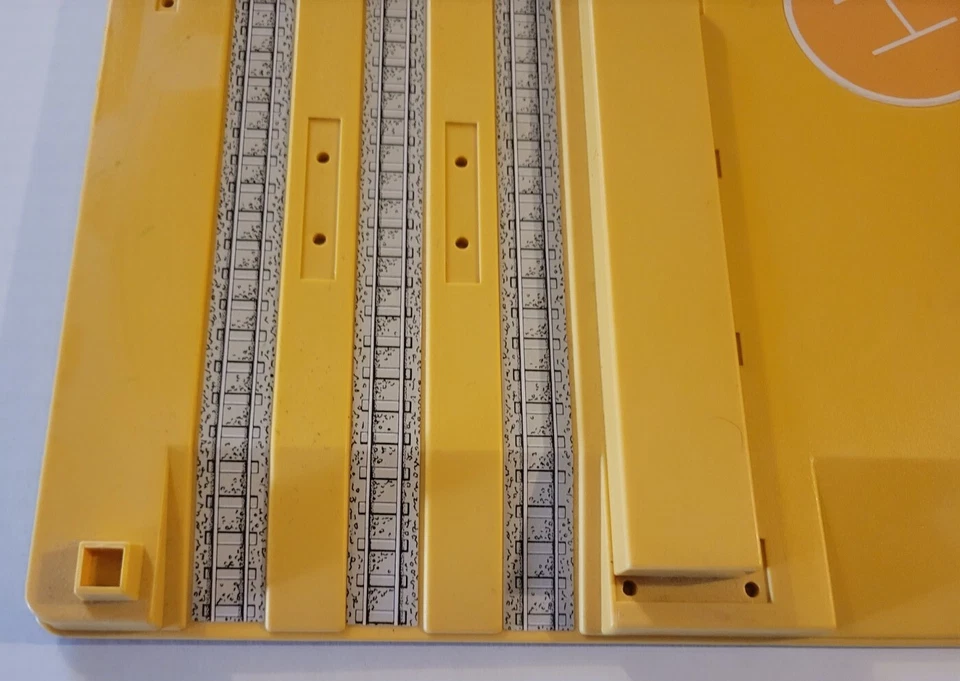 Игровой набор ERTL Gold Rail Thomas Tank Engine Sodor доставка сменное основание - Изображение 2 из 4