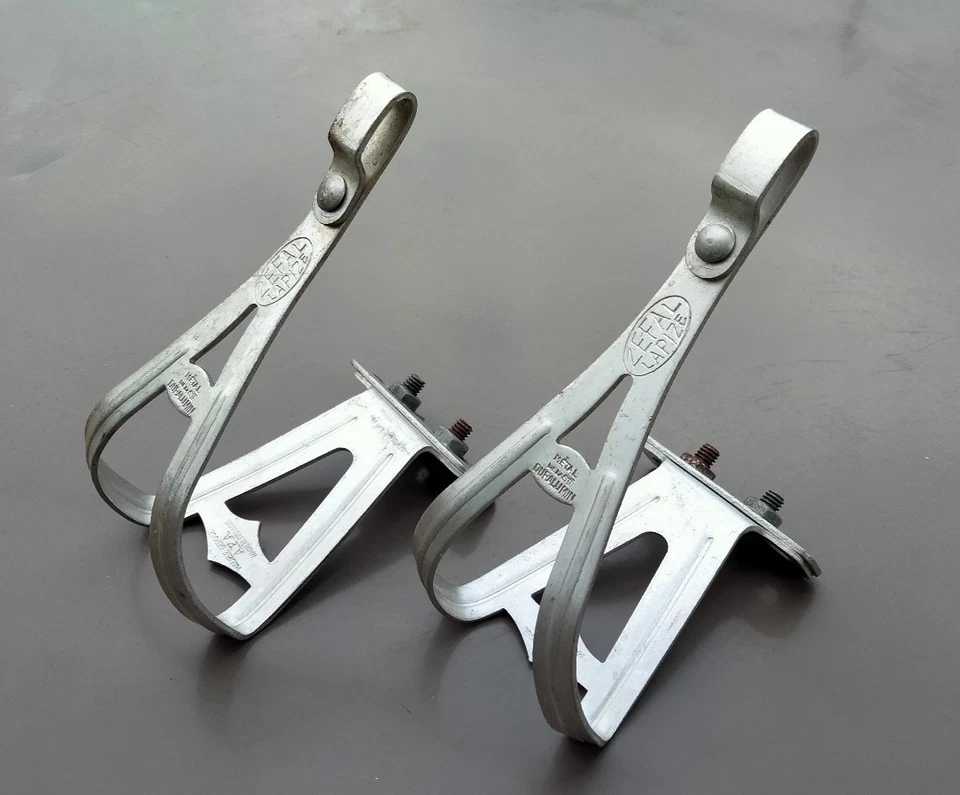 Cales pied AFA ZEFAL DURALUMIN vélo ancien course Caminargent Barra randonneuse - Photo 3/4