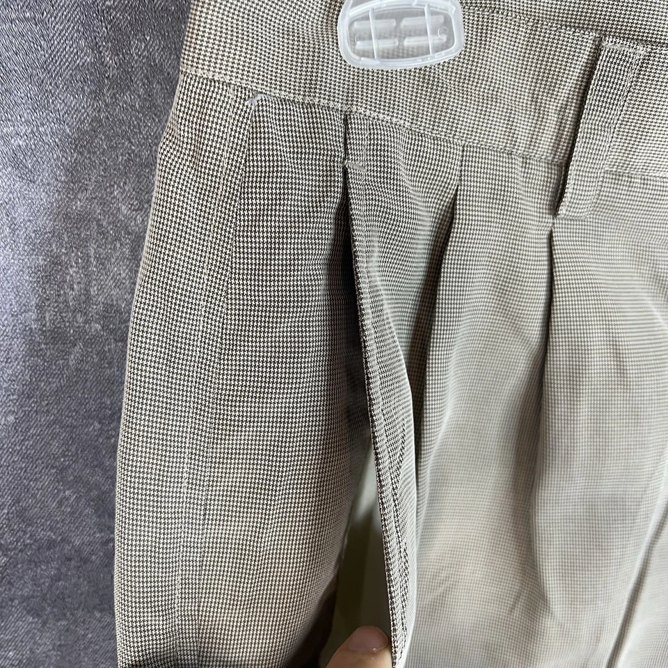 Pantalones cortos de golf para hombre Claiborne suaves plisados delanteros talla 34Wx9L Foto 2 de 4