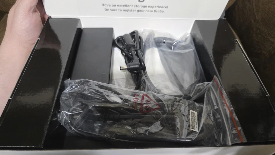 Drobo DRDS4A 5 Bay External Drive - 5N - Basically New - 5 x 8TB HGST Enterprise - Image 3 of 4