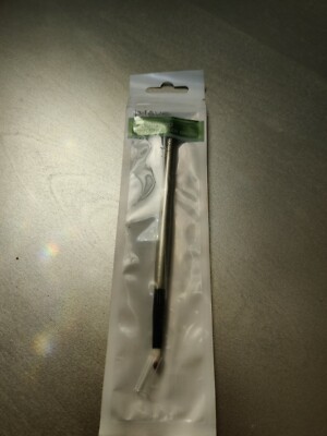 B-leve lipstick/ concealer/ eyeliner/ LipMakeup Brush brand new sealed pro