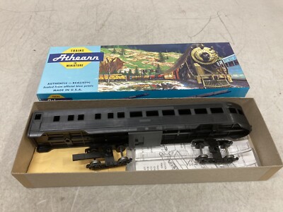 Vintage HO Athearn Passenger Car Kit Observation #1830 1:29