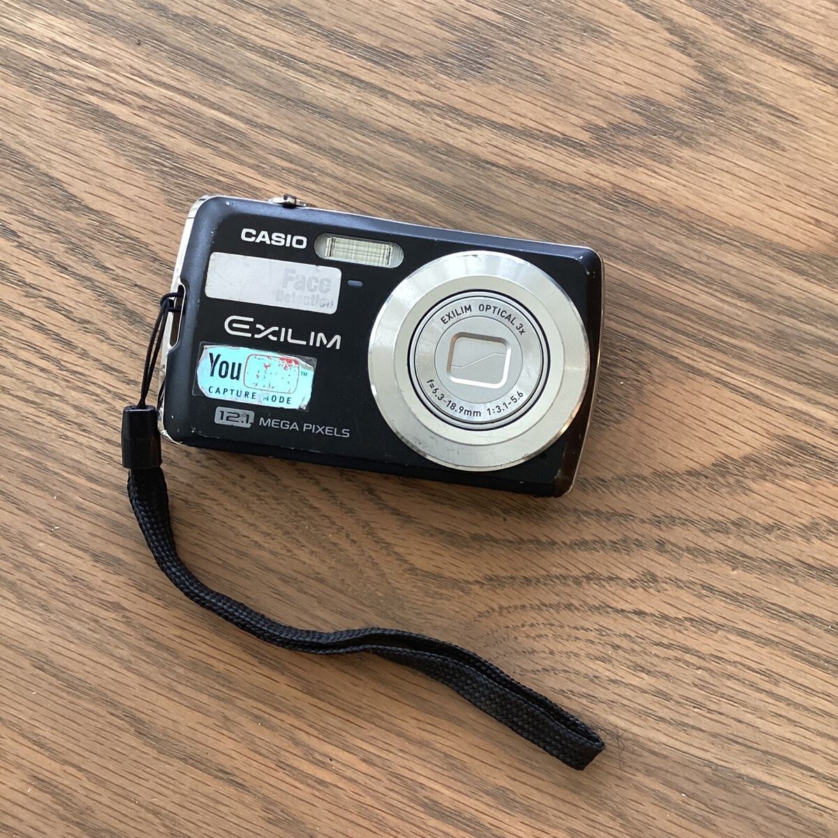 Casio EXILIM ZOOM EX-Z35 12.1MP Digital Camera - Silver for Casio EXILIM ZOOM EX-Z35 12.1MP Digital Camera - Silver for