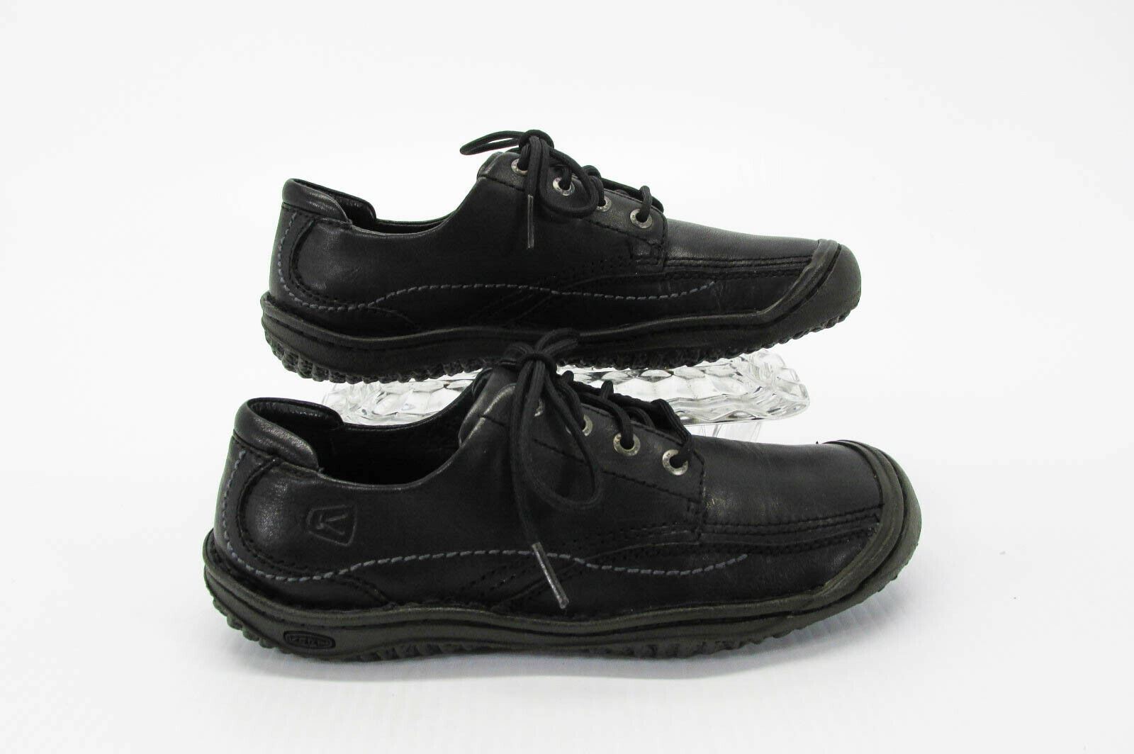 Scarpa donna Keen taglia 6M nera sneaker Oxford atletica usata qp