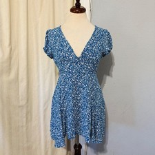 Princess Polly Blue Floral V Neck Mini Dress Short Sleeve Flounce Hem Size 6