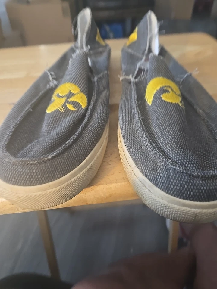 IOWA HAWKEYES "Campus Cruzers" Gray NCAA Slip-On Canvas Shoes (Men's Size 10 - Image 2 of 4