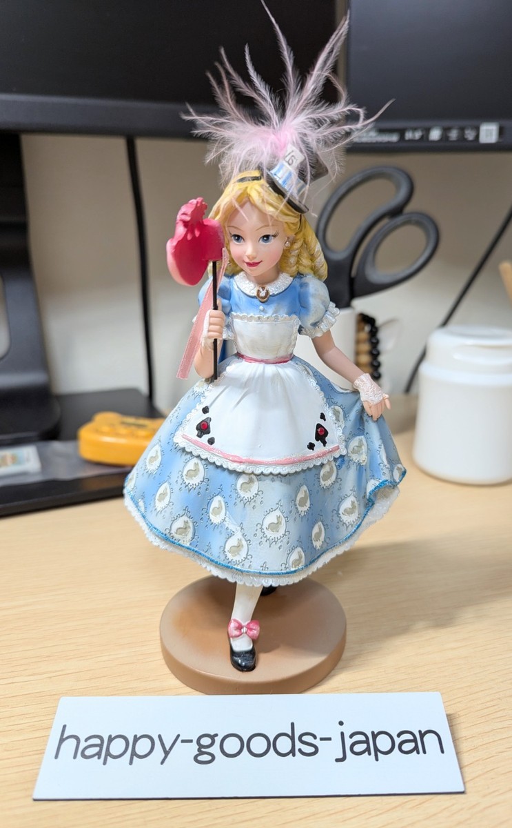 Disney Showcase Couture De Force 65th Anniversary Alice in