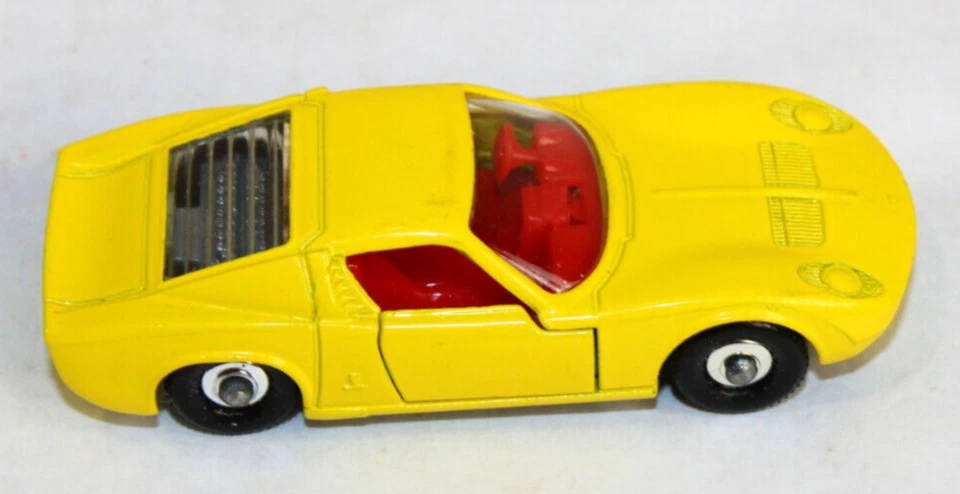 Matchbox Lesney #33 Lamborghini Miura P 400 (NM) Original Box with wear/holes - Image 4 of 4