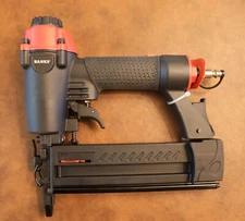 Banks 18 Gauge Brad Nailer & Narrow Crown Stapler 70922