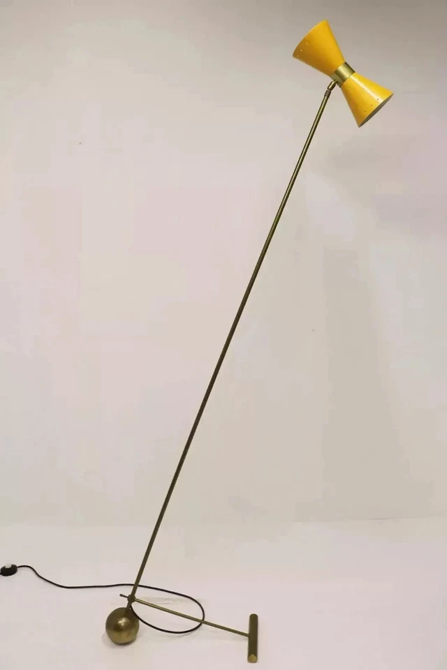 Lámpara de pie Stilnovo 1950 Midcentury diseño italiano vintage latón amarillo Diabolo Foto 3 de 4