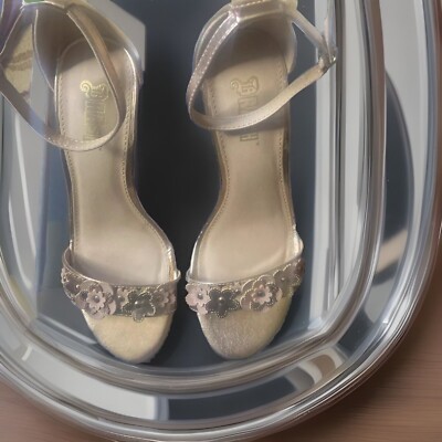 Brash Metallic Rose Gold 3D Flower Heels Sandals Ankle Size 