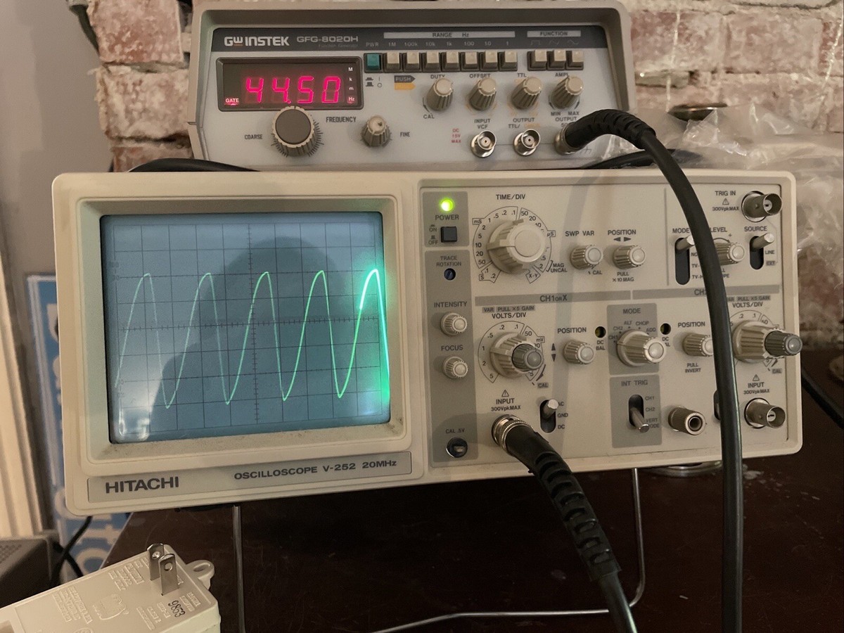 Hitachi V-252 oscilloscope, 20MHz | eBay