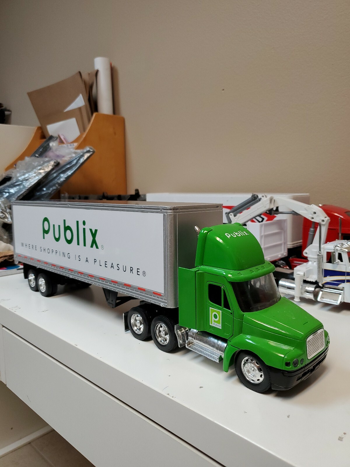 publix semi truck toy