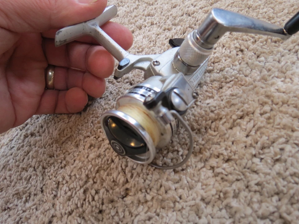 Катушка для ловли форели Daiwa 2500 сделана для (Kmart) сделано в Японии (лот #15193) - Изображение 3 из 4