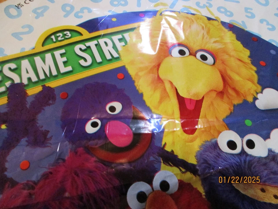 Lote de 6 piezas de suministros de fiesta de cumpleaños para personajes de Plaza Sésamo multicolor Foto 3 de 4