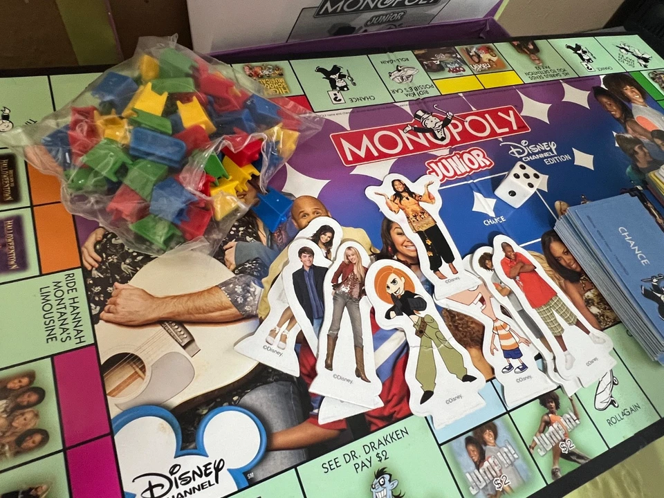 Jogo Monopoly Junior Disney Channel 2007 completo Hannah Montana Cheetah Girl - Imagem 3 de 4