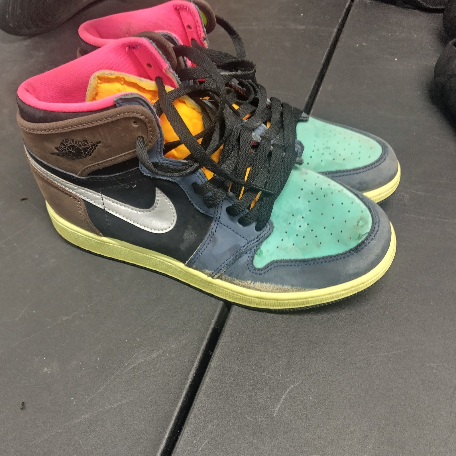 Nike Youth AIR Jordan 1 Retro High Tokyo Bio Hack (GS) 7y