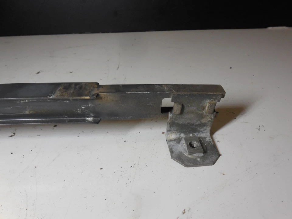 Barra divisoria ventana puerta trasera derecha moldura 84-93 mercedes-benz w201 190d 190e Foto 2 de 4