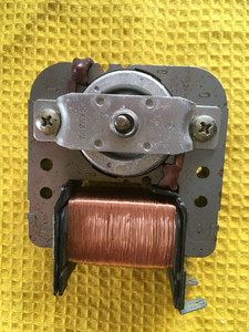 KÜHLGEBLÄSEMOTOR WIE IN MIKROWELLEN TISCHVENTILATOREN ETC.