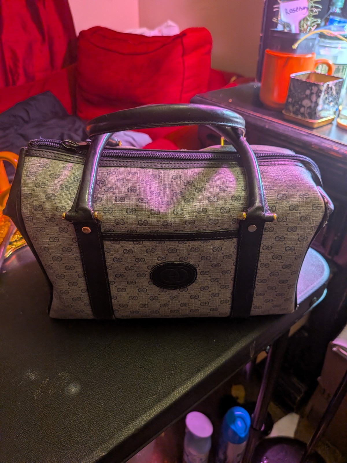 gucci bag gg it is authentic in ok condition