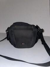 Lowepro Compact Camera Case/Pouch Shoulder Ba...