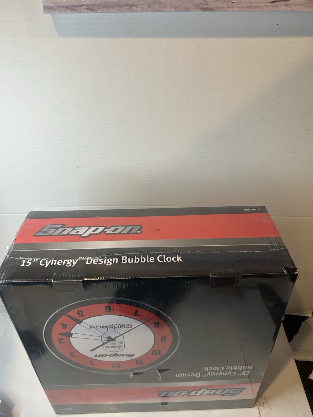 Cynergy 15" Clock SSX25P105 with Ratchet Design and Bubble Clock Features