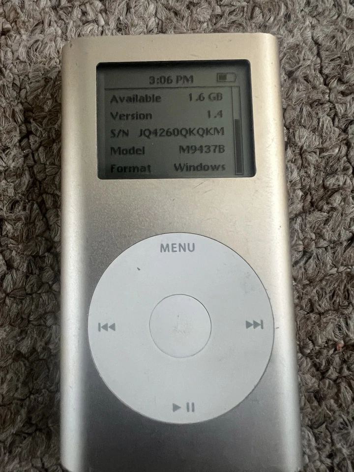 Apple iPod Mini 1st Gen A1051 4GB Rare Gold edition working Ok - Image 3 of 4